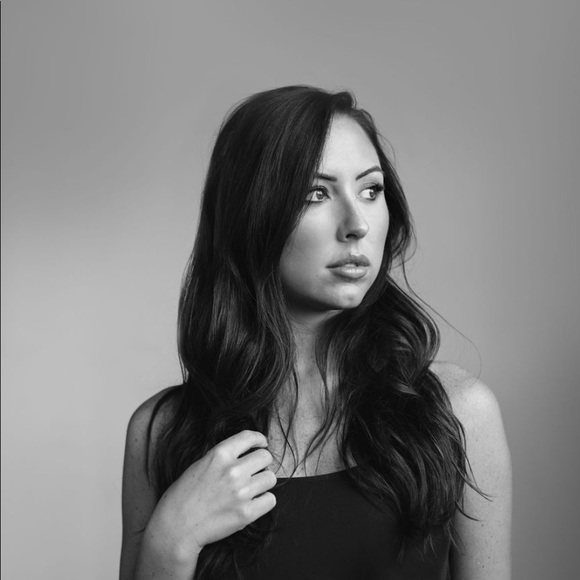 Meet your Posher, Ally - Picture 1 of 1